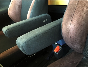 NISSAN�@�Z���i�@C26�@�Ɂ@RECARO�i���J���j�@SR-7F GU100H �u���E���@�A�[�����X�g�t���@�~2�@����