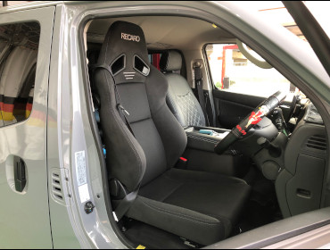 NISSAN�@NV350�L�����o���@�Ɂ@RECARO�i���J���j�@SR-7F�@GK100�@BK/BK�@����