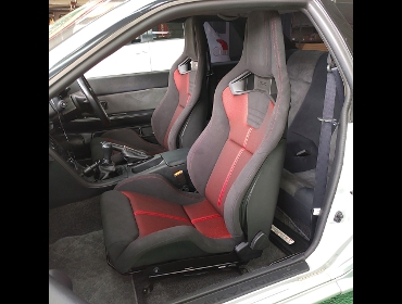 NISSAN�@�X�J�C���C��GT-R�@BNR32�i1994�N�j�@�Ɂ@RECARO�i���J���j�@�X�|�[�c�X�^�[�@GK100H�@BK/RED�@�V�[�g�q�[�^�[�t���@�~���E�@����