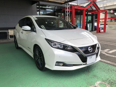 NISSAN�@���[�t�@ZE1�i2018�N�j�@�Ɂ@RECARO�i���J���j�@�G���S���hMV�@BK�@�V�[�g�q�[�^�[�t���@����