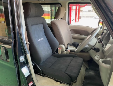 NISSAN�@�N���b�p�[�@DR17V�@�Ɂ@RECARO�i���J���j�@�G���S���hMV�@BK�@����