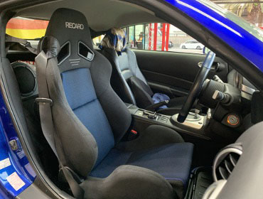 NISSAN�@�t�F�A���f�BZ�@Z33�i2006�N�j�@�Ɂ@RECARO�i���J���j�@SR-7�@GK100�@BK/�u���[�@�V�[�g�q�[�^�[�t���@����