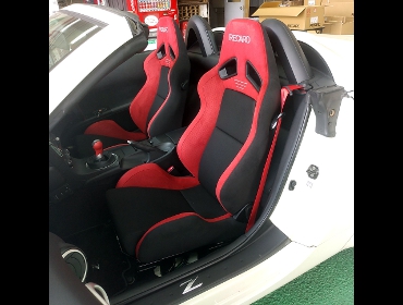 NISSAN�@�t�F�A���f�BZ�@���[�h�X�^�[�@Z33�i2005�N�j�@�Ɂ@RECARO�i���J���j�@SR-7�@GU100�@RED�@�~���E�@����