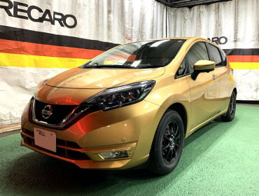 NISSAN�@�m�[�g�@E12�i2004�N�j�@�Ɂ@RECARO�i���J���j�@�X�|�[�c�X�^�[GK100H BK�@����