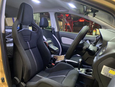 NISSAN�@�m�[�g�@E12�i2004�N�j�@�Ɂ@RECARO�i���J���j�@�X�|�[�c�X�^�[GK100H BK�@����