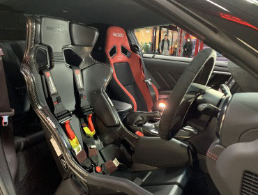 NISSAN�@GT-R�@R35�i2022�N�j�@�Ɂ@RECARO�i���J���j�@PRO RACER RMS�@2600A�@���@SR-7�@GU100�@RED�@����