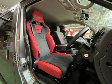 NISSAN�@�L�����o���@�d26�@�Ɂ@RECARO�i���J���j�@SR-C�@UT100�@A/R�@RED�@����