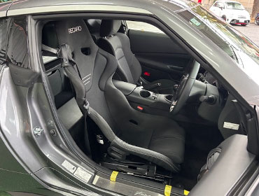 NISSAN�@�t�F�A���f�BZ�@RZ34�i2024�N�j�@�Ɂ@RECARO�i���J���j�@RS-G�@GK�@BK/BK�@����