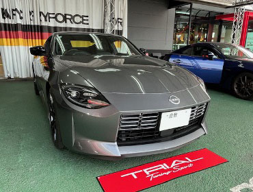 NISSAN�@�t�F�A���f�BZ�@RZ34�i2024�N�j�@�Ɂ@RECARO�i���J���j�@SR-S�@UT100�@BK�@����