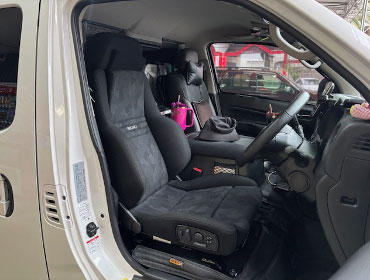 NISSAN�@�L�����o��VN6E26�i2024�N�j�@�Ɂ@RECARO�i���J���j�@�I���\�y�hAN220HV�@BK�@����