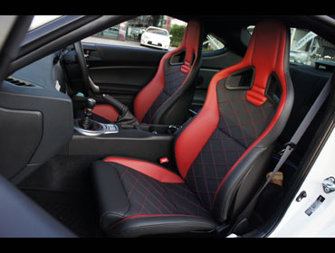 ���J���@�N���X�X�|�[�c�X�^�[�@���~�e�b�h