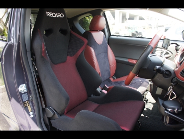 RECARO�i���J���V�[�g�j�@SUBARU�@R1��RECARO�i���J���j�@SR-6 SK100S BK/RED�@����