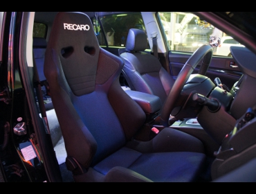 RECARO�i���J���V�[�g�j�@SUBARU�@���K�V�B�@�c�[�����O���S���@BRG�Ƀ��J���@SR-6 SK100S BK/BL�@����