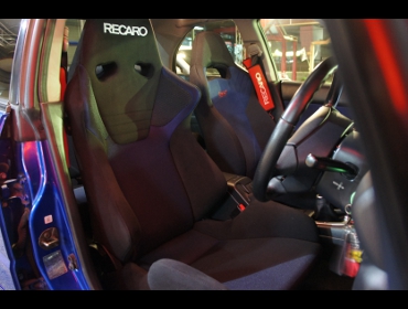 RECARO�i���J���V�[�g�j�@SUBARU�@�C���v���b�T�@GDB�Ƀ��J���@SR-6 SK100S BK/BL�@����