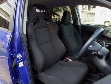 RECARO�i���J���V�[�g�j�@SUBARU�@�g���W�A�@120�Ƀ��J���@SR-7F KK100�@BK�@����
