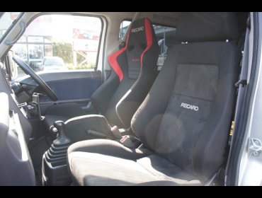 RECARO�i���J���V�[�g�j�@SUBARU�@�T���o�@TV2�Ƀ��J���@SR-6 �X�[�p�[�V���^���N�@���@LX-VF�@����