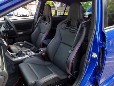 RECARO�i���J���V�[�g�j�@SUBARU�@WRX�@STi�@VAB�Ƀ��J���@�X�|�[�c�X�^�[LL100H�@���U�[SE�@BK���U�[RED�X�e�b�`�@�~2�r�@����