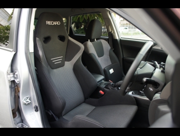 RECARO�i���J���V�[�g�j�@SUBARU�@�C���v���b�T�@GH2�Ƀ��J���@SR-6 GK100S�@BK/SIL�@����