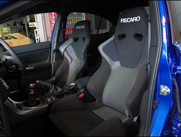 RECARO�i���J���V�[�g�j�@SUBARU�@WRX�@STI�@VAB�Ƀ��J���@RS-G SK2 BK/SIL�@���@SR-6 SK100S BK/SIL�@����