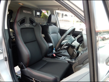 RECARO�i���J���V�[�g�j�@SUBARU�@�t�H���X�^�[�Ƀ��J���@SR-7F�@Lassic �V�[�g�q�[�^�[�t���@BK���U�[�@����
