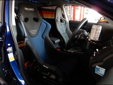 SUBARU�@�����H�[�O�@�Ɂ@RECARO�i���J���j�@RS-G�@GK�@���@�X�|�[�c�X�^�[CL100H�@CF�i�J�[�{���o�b�N�V�F���j�@����