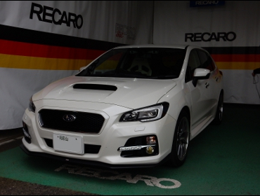 SUBARU�@�����H�[�O�@VAG�@�Ɂ@RECARO�i���J���j�V�[�g����
