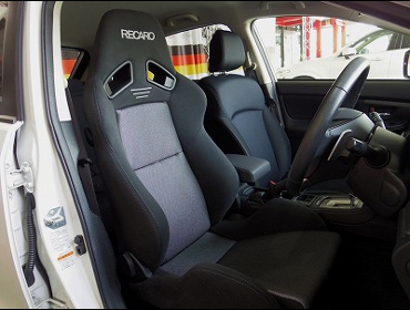 RECARO�i���J���V�[�g�j�@SUBARU�@�C���v���b�T�@GP7�@�Ɂ@RECARO�i���J���j�@SR-7�@GK100�@BK/SIL�@����