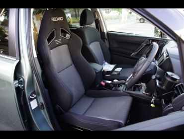 RECARO�i���J���V�[�g�j�@SUBARU�@�t�H���X�^�[�@SJ5�i2018�N�j�Ɂ@���J���@SR-7F�@GK100�@BK/SIL�@����