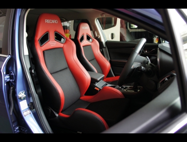 SUBARU�@XV�@GT7�i2017�N�j�@�Ɂ@RECARO�i���J���j�@SR-7�@Lassic�@RED�@�V�[�g�q�[�^�[�t���@���@SR-7F�@Lassic�@RED�@�V�[�g�q�[�^�[�t���@����