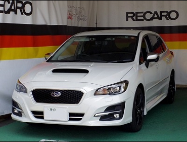 SUBARU�@�����H�[�O�@�i2017�N�j�@�Ɂ@RECARO�i���J���j�V�[�g����