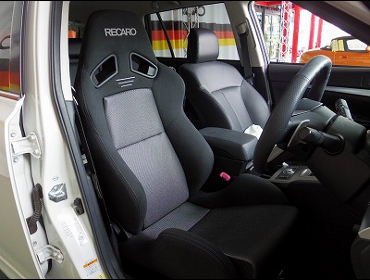 RECARO�i���J���V�[�g�j�@SUBARU�@���K�V�B�@�c�[�����O���S���@BR9�i2013�N12���j�@�Ɂ@RECARO�i���J���j�@SR-7�@GK100�@BK/SIL�@����