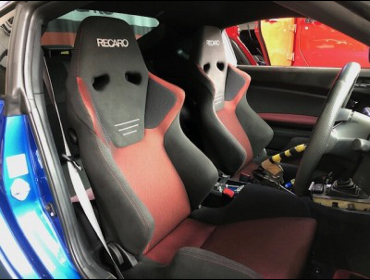 SUBARU�@BRZ�@ZC6�i2019�N�j�@�Ɂ@RECARO�i���J���j�@SR-6�@GK100S�@BK/RED�@�V�[�g�q�[�^�[�t���@�~���E�@����