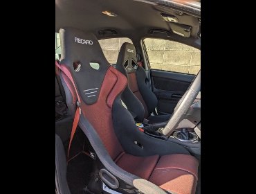 SUBARU�@WRX�@STI�@�Ɂ@RECARO�i���J���j�@RS-G�@GK�@BK/RED�@�V�[�g�q�[�^�[�t���@���@SR-7F�@GK100�@BK/RED�@�V�[�g�q�[�^�[�t���@����
