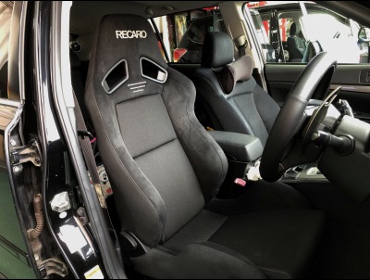 SUBARU�@���K�V�B�@BRM�i2012�N�j�@�Ɂ@RECARO�i���J���j�@SR-7�@GU100�@BK�@����