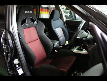 SUBARU�@���K�V�B�@�c�[�����O���S���@BP5-C�@�Ɂ@RECARO�i���J���j�@SR-7�@GU100�@BK/RED�@����