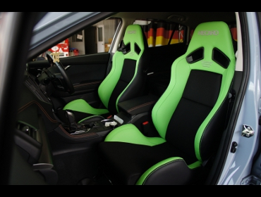 SUBARU�@XV�@GT7�i2019�N�j�@�Ɂ@RECARO�i���J���j�@SR-7�@Lassic�@�O���[���@�~���E�@����