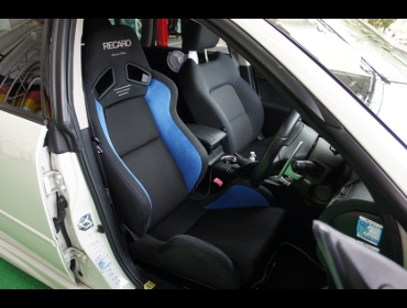SUBARU�@���K�V�B�@BP5�@�Ɂ@RECARO�i���J���j�@SR-7�@����@�A�h�o���X�G�f�B�V�����@�u���[�@����