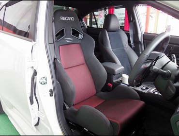SUBARU�@WRX�@S4�@VAG�i2017�N�j�@�Ɂ@RECARO�i���J���j�@SR-7�@GK100�@BK/RED�@����