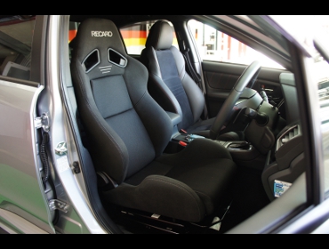 SUBARU�@S4�@VAGE48L8DXCIU30�i2018�N�j�@�Ɂ@RECARO�i���J���j�@SR-7�@GK100�@BK/BK�@���ʃV���[�g���H�@����