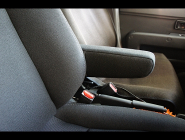 SUBARU�@�T���o�[�o���@�Ɂ@RECARO�i���J���j�@LX-F TR�@NN�@BK�@����