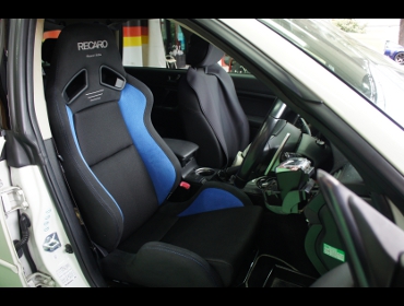 SUBARU�@���K�V�B�@BP5�@�Ɂ@RECARO�i���J���j�@SR-7�@�A�h�o���X�G�f�B�V�����@�u���[�@����