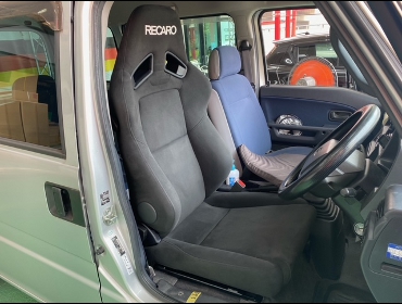 SUBARU�@�T���o�[�@TV2�i2011�N�j�@�Ɂ@RECARO�i���J���j�@SR-7F�@KK100�@BK�@A/R ����