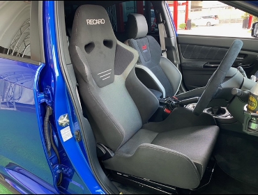SUBARU�@WRX-STI�@VAB�i2020�N�j�@�Ɂ@RECARO�i���J���j�@SR-6�@GK100S�@BK/SIL�@�V�[�g�q�[�^�[�t���@����