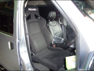 SUBARU�@�T���o�[�@S321V�@�Ɂ@RECARO�i���J���j�@SR-7F�@KK100�@BK�@A/R�@���ʃV���[�g���H�@����