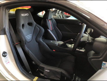 SUBARU�@BRZ�@ZD8�i2021�N�j�@�Ɂ@RECARO�i���J���j�@TS-G�@GK�@BK/BK�@�V�[�g�q�[�^�[�t���@����