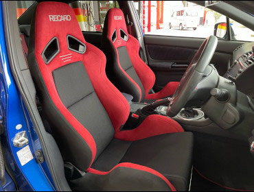 SUBARU�@WRX�@STI�@VAB�i2017�N�j�@�Ɂ@RECARO�i���J���j�@SR-7�@GU100H�@RED�@�V�[�g�q�[�^�[�t���@�~���E�@����