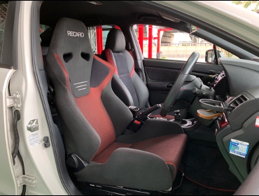 SUBARU�@WRX�@STI�@VAB-F�^�i2019�N�j�@�Ɂ@RECARO�i���J���j�@SR-6�@GK100S�@BK/RED�@����