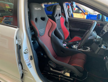 SUBARU�@WRX�@STI�@VAB�i2018�N�j�@�Ɂ@RECARO�i���J���j�@RS-G GK�@BK/RED�@�V�[�g�q�[�^�[�t���@����