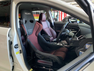 SUBARU�@�����H�[�O�@VM4�i2017�N�j�@TS-G�@GK�@BK/RED�@�V�[�g�q�[�^�[�t���@����