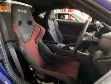 SUBARU�@BRZ�@ZD8�i2023�N�j�@�Ɂ@RECARO�i���J���j�@TS-G�@GK�@BK/RED�@����